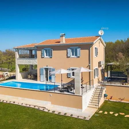 Lisetta Villa